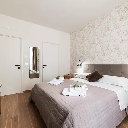Casetta Petrera Deluxe Rooms Bari Exterior photo